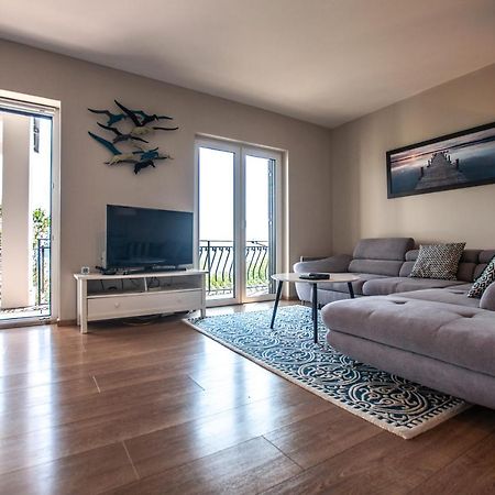 Sea View Apartments Debeli Rtic Ankaran Ngoại thất bức ảnh